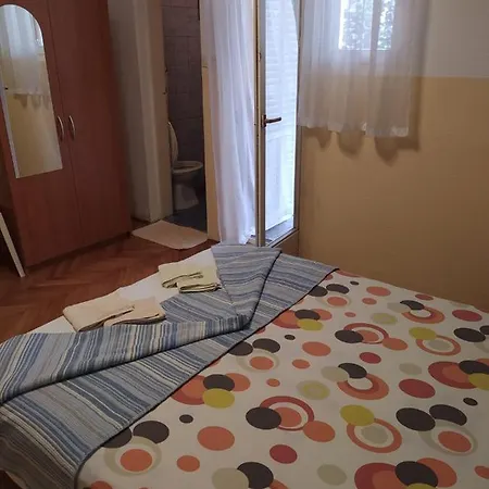 Djukic بيت ضيافة بودفا