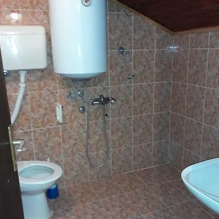 بيت ضيافة Djukic